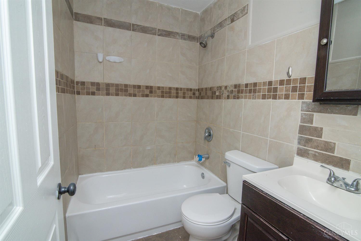 2213 Carolina Street, Middletown, Ohio image 14