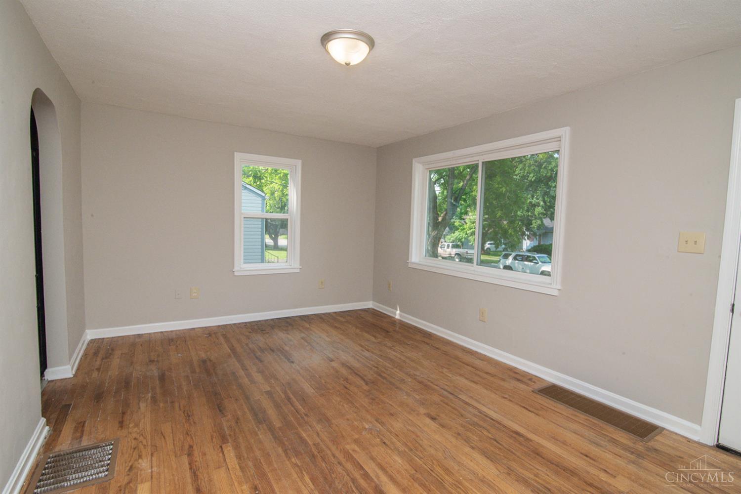 2213 Carolina Street, Middletown, Ohio image 2