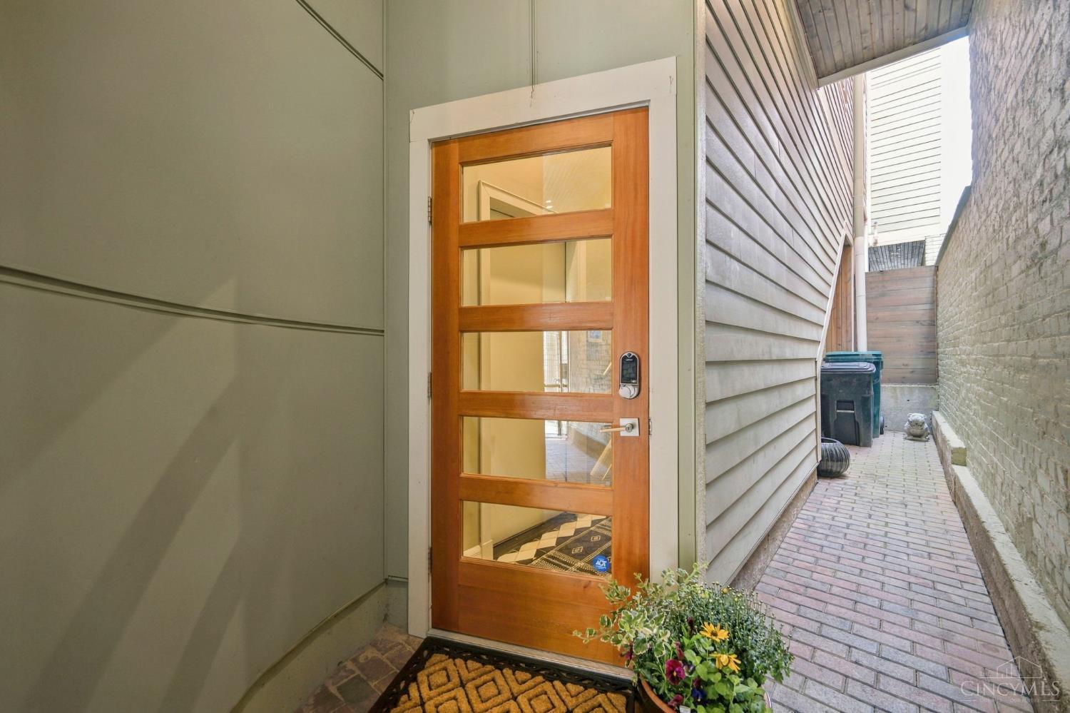208 Wade Street