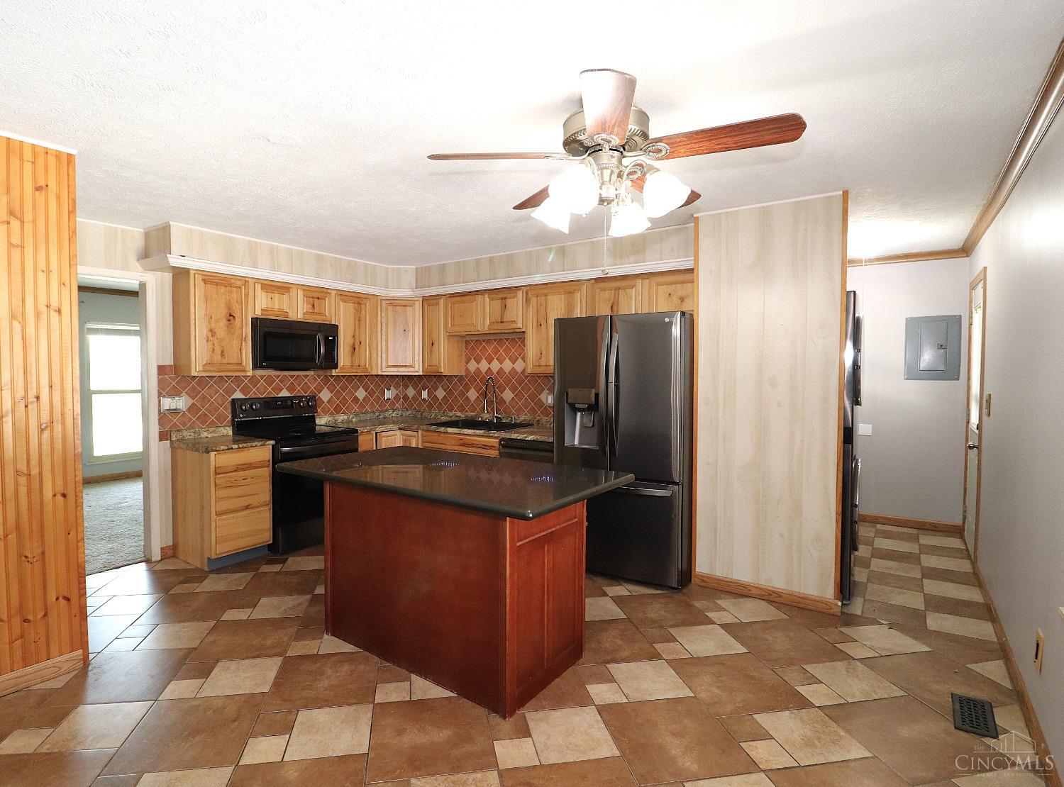 175 Bradley Drive, Germantown, Ohio image 8