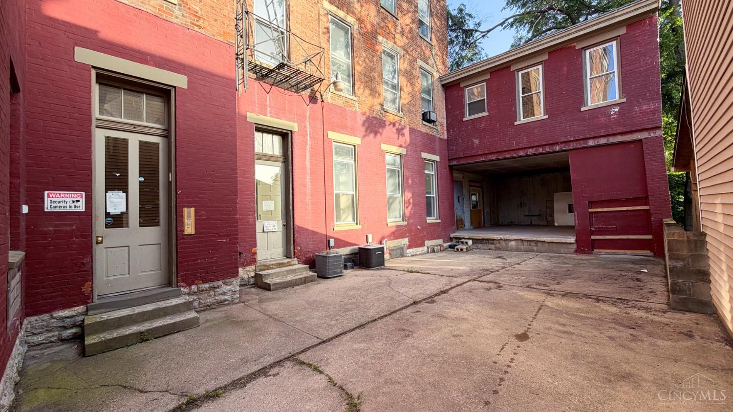 24 E University Avenue