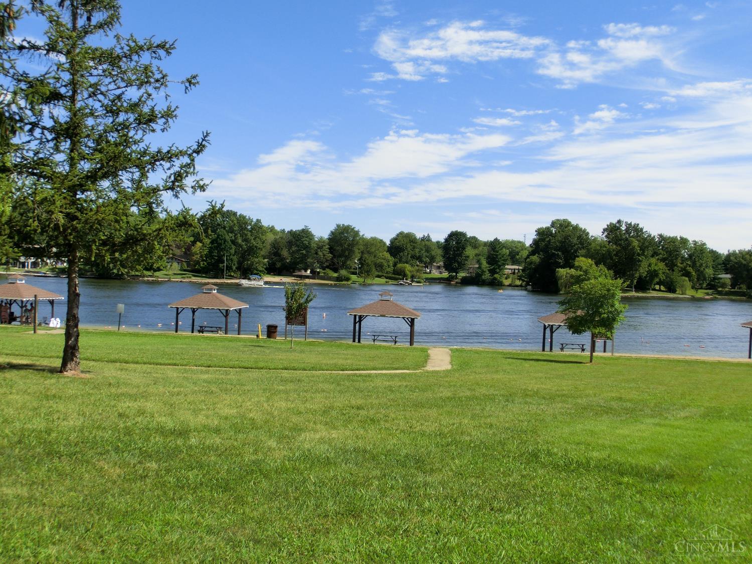 1564 Fredrickstrasser Drive, Perry Twp, Ohio image 6
