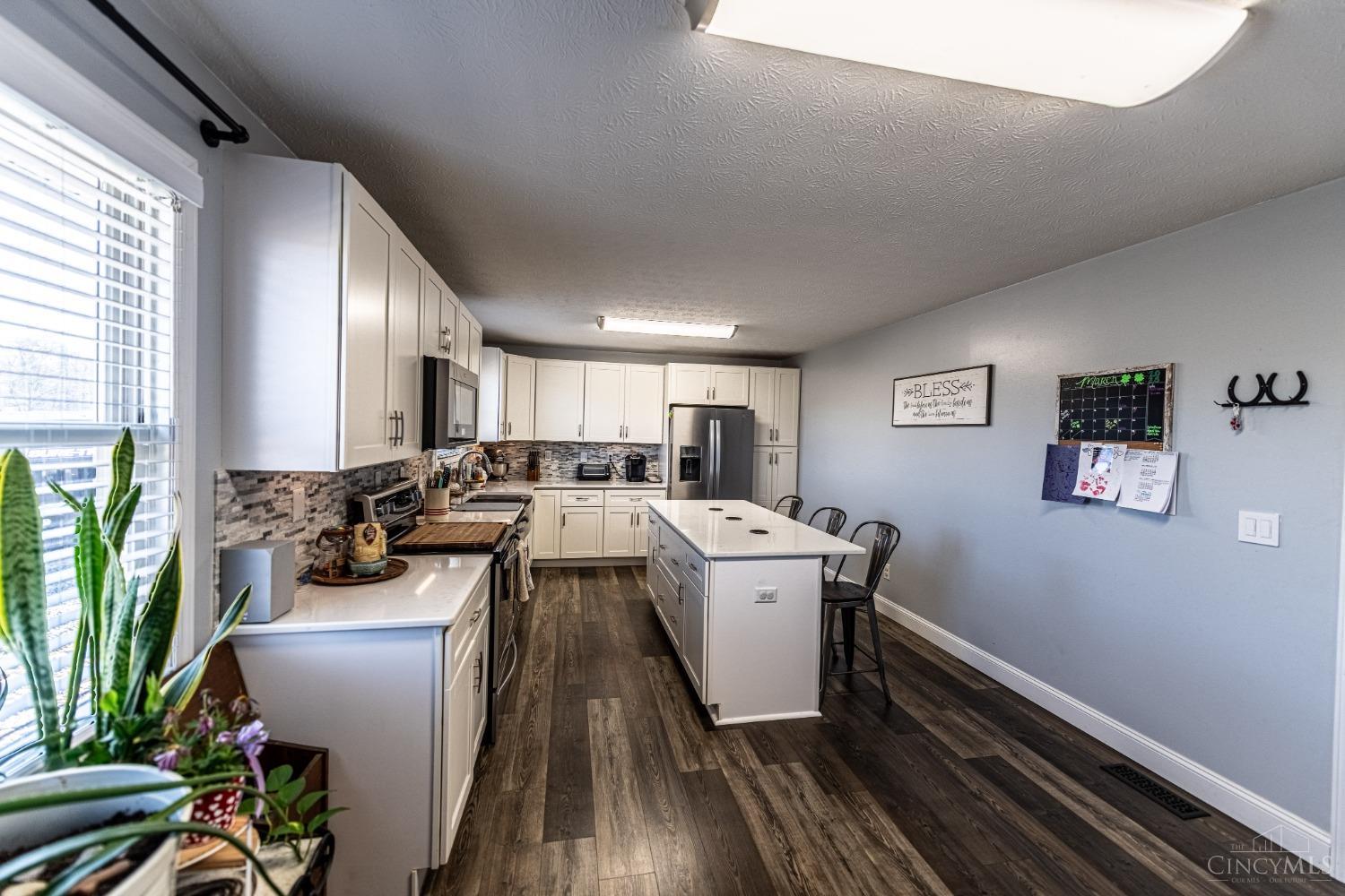 207 Oakland Meadows Boulevard, Wilmington, Ohio image 7