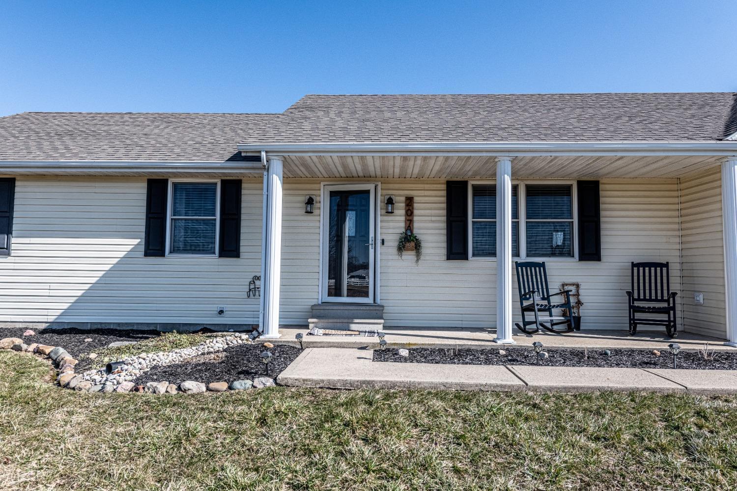 207 Oakland Meadows Boulevard, Wilmington, Ohio image 3