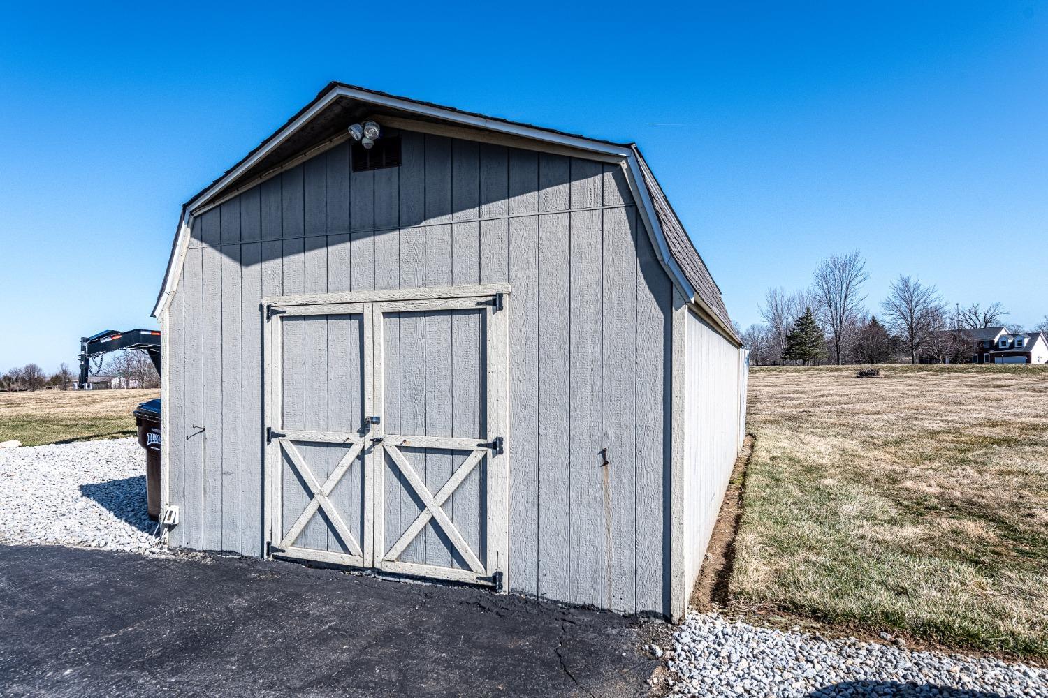 207 Oakland Meadows Boulevard, Wilmington, Ohio image 5