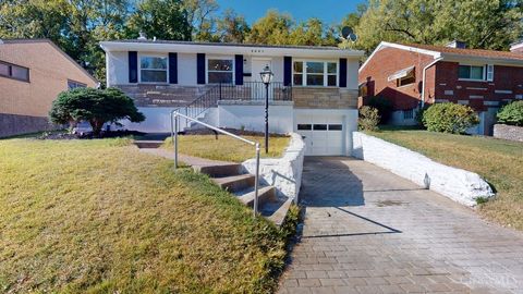 Photo of 2691 Westbrook Drive, Cincinnati, OH 45211 (MLS # 1857966)