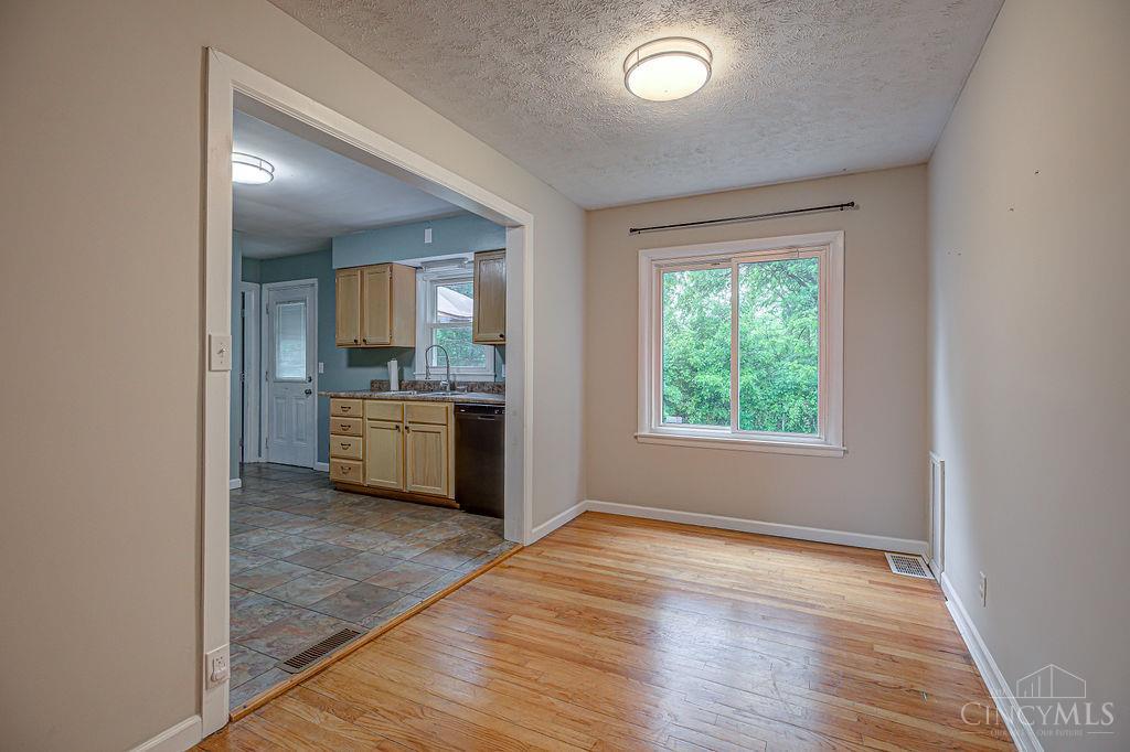 1521 Parkview Avenue, Hamilton, Ohio image 8