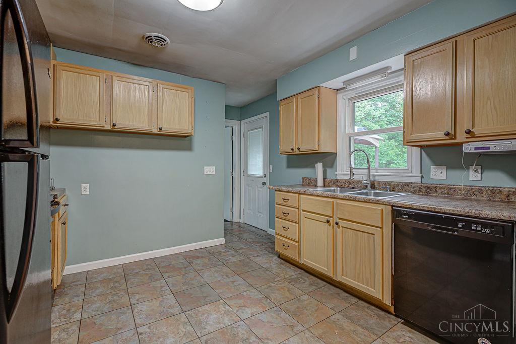 1521 Parkview Avenue, Hamilton, Ohio image 9