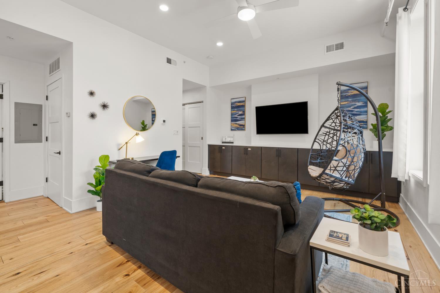 50 East Court Street 308