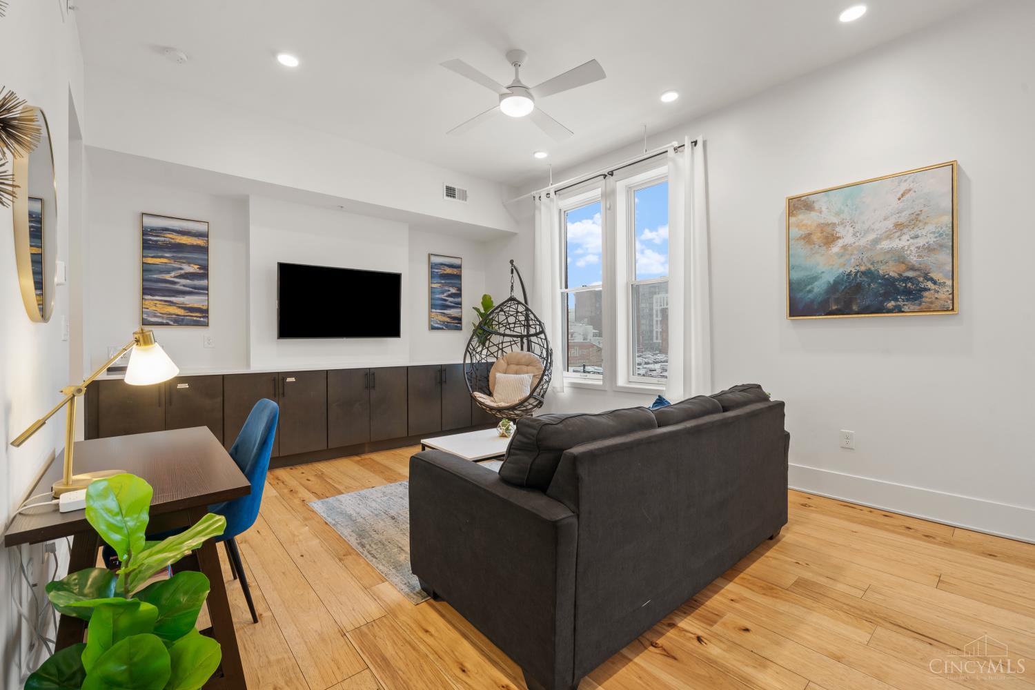 50 East Court Street 308