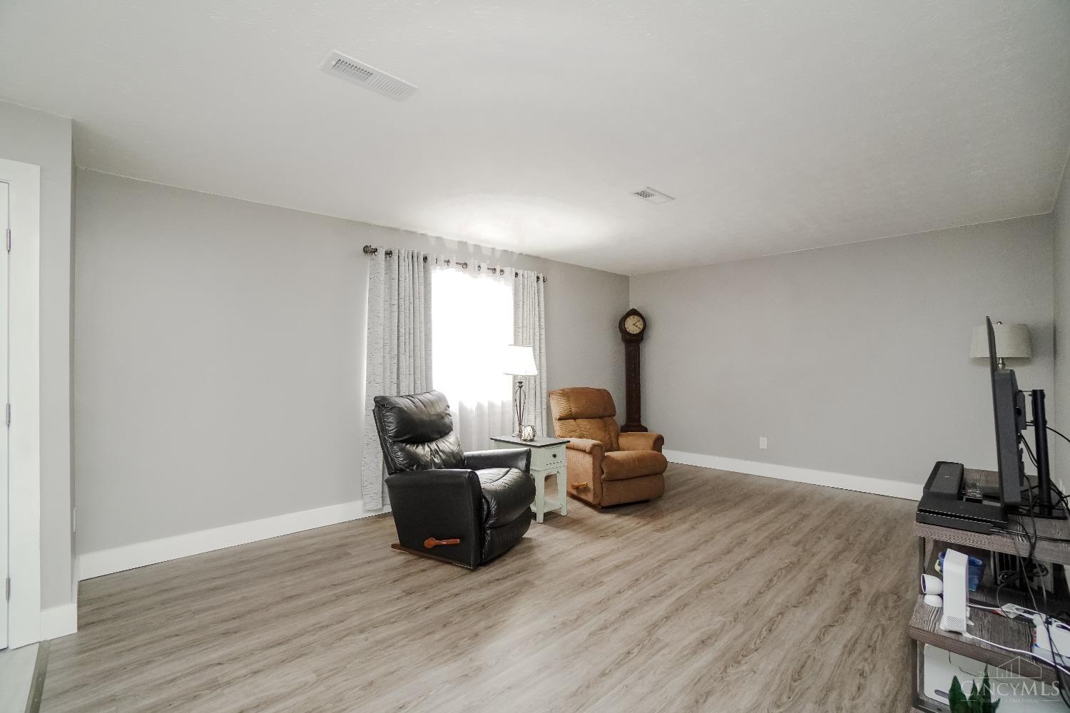 6580 Hearne Road, Cincinnati, Ohio image 5