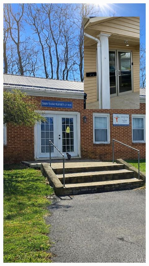 Photo of 910 South Street, Greenfield, OH 45123 (MLS # 1866489)