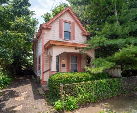 Photo of 1619 Burgoyne Street, Cincinnati, OH 45223 (MLS # 1860324)