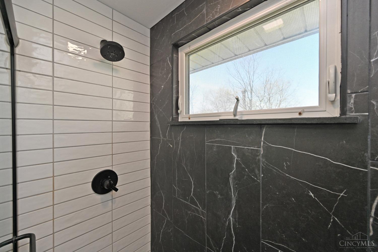 833 Strathcoma Drive, Anderson Twp, Ohio image 33