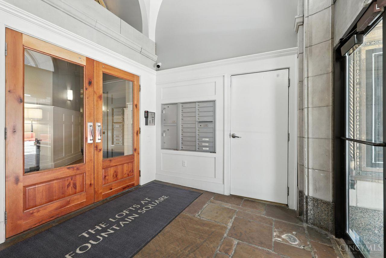 417 Vine Street 401