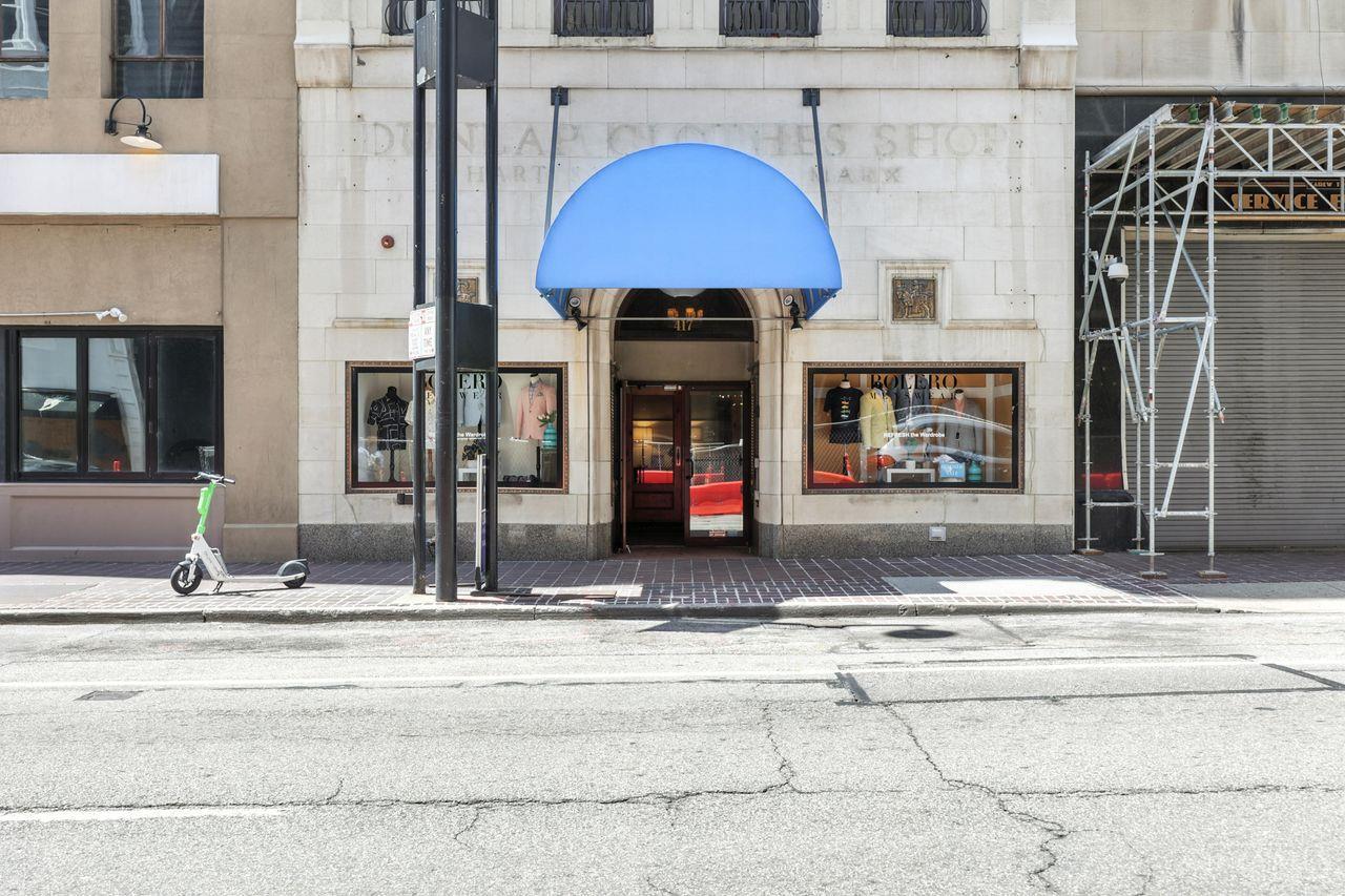 417 Vine Street 401