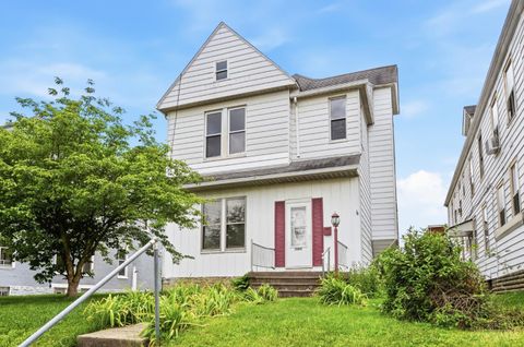 Photo of 2005 Crown Avenue, Norwood, OH 45212 (MLS # 1879333)