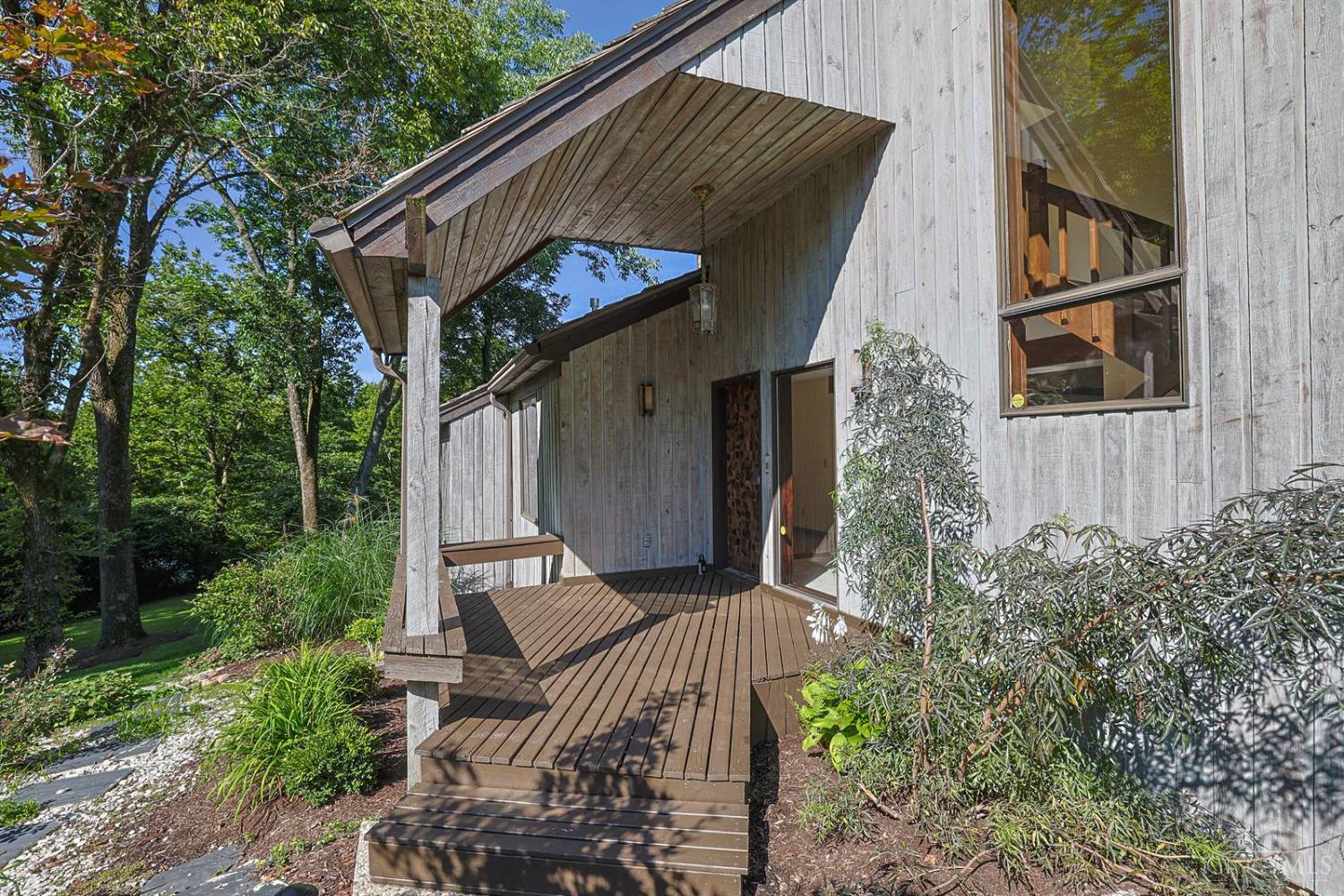 4805 Drake Road