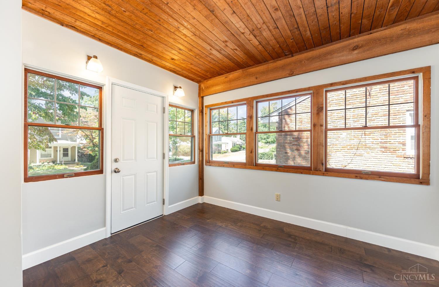 1944 Rockland Avenue