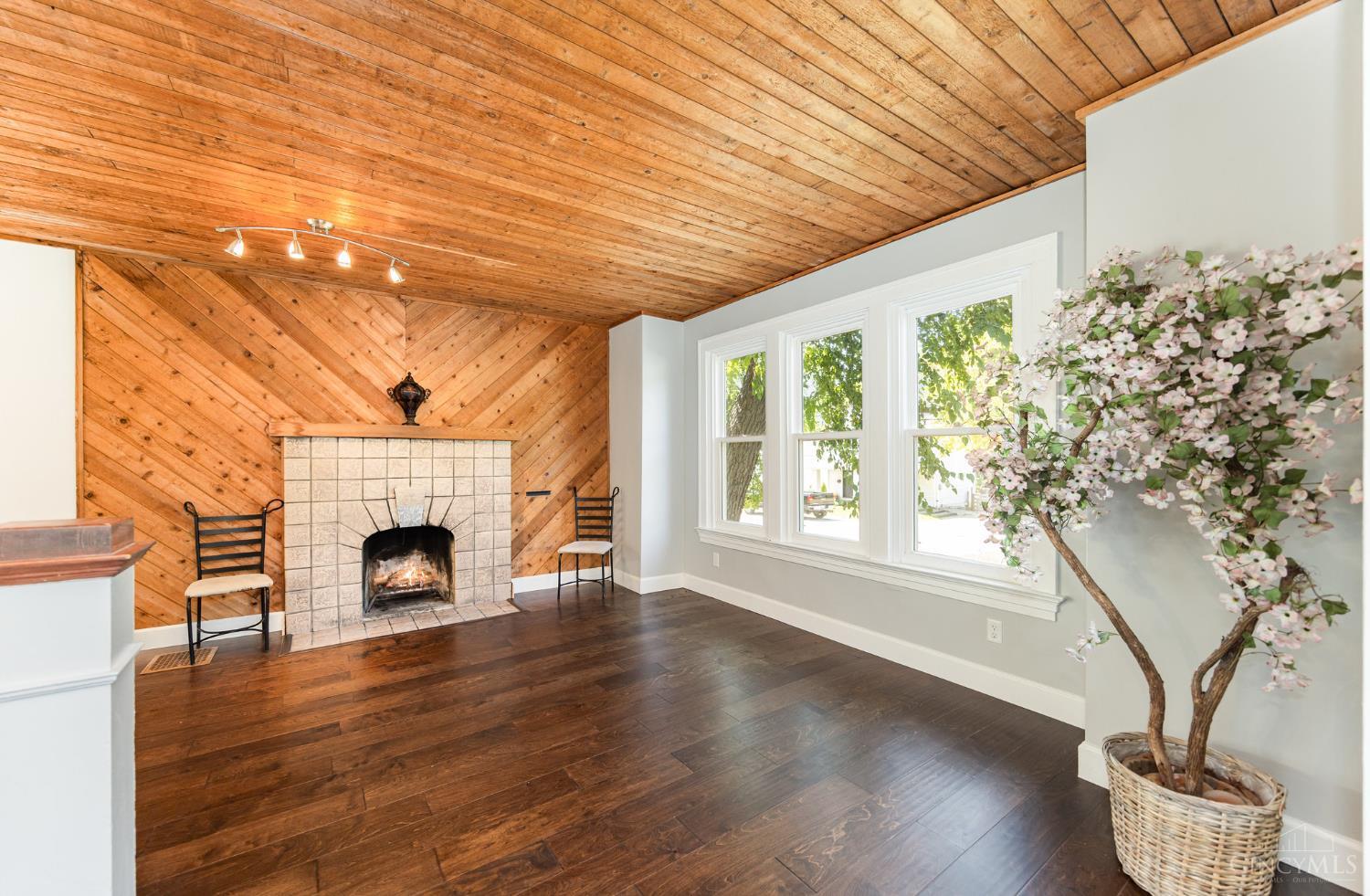 1944 Rockland Avenue