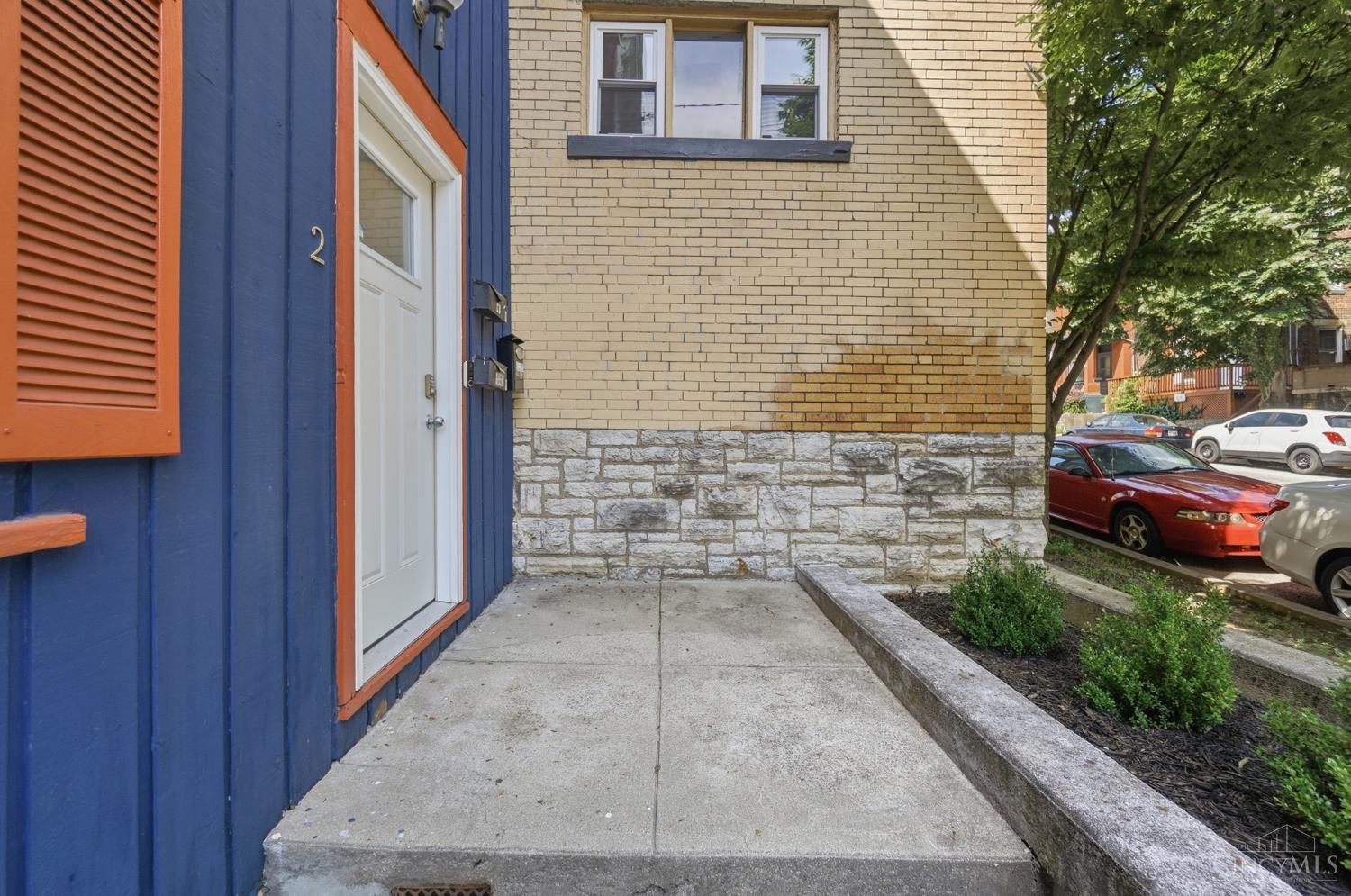 2149 W Clifton Avenue