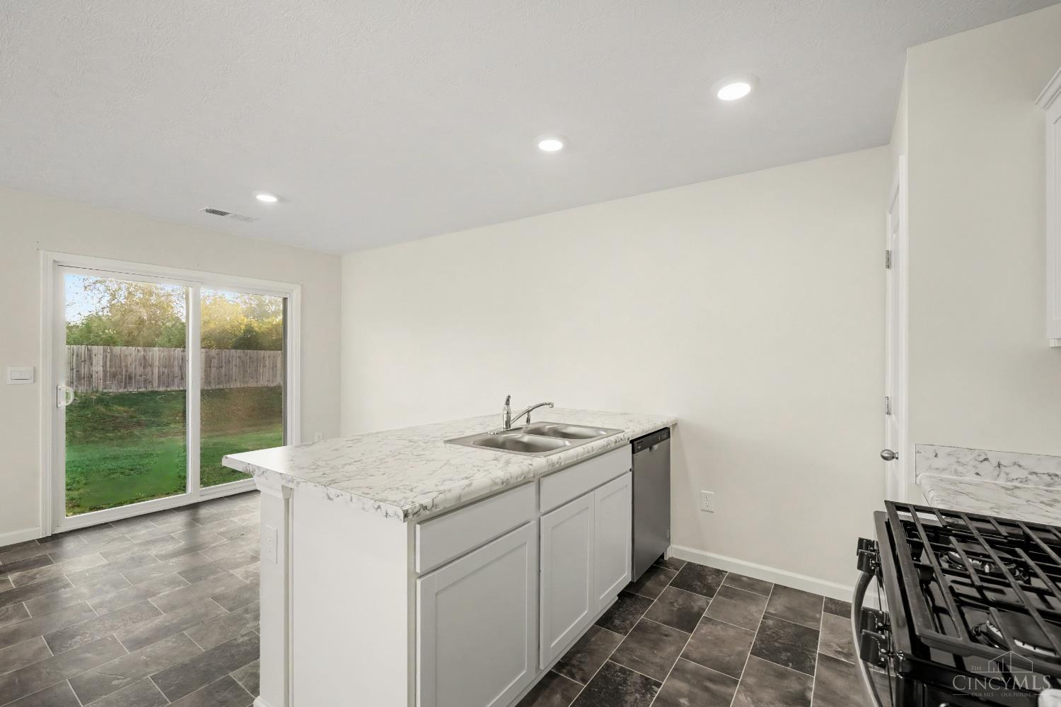122 Ashburn Way