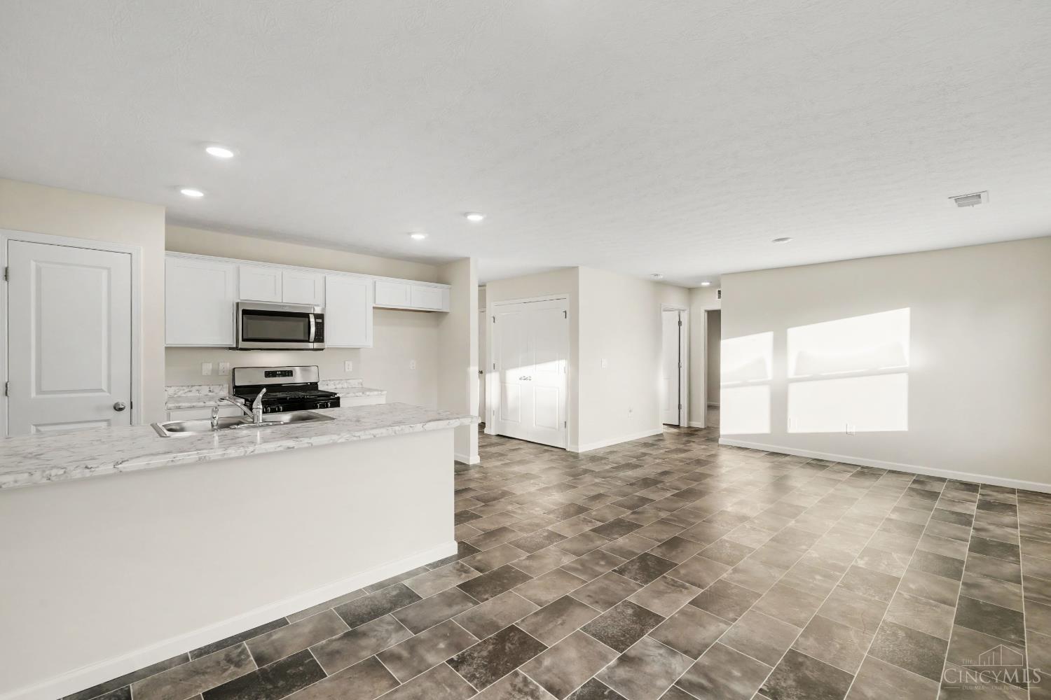 122 Ashburn Way