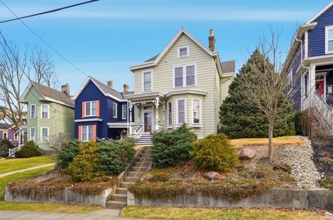 Photo of 3616 Woodbridge Place, Cincinnati, OH 45226 (MLS # 1867137)