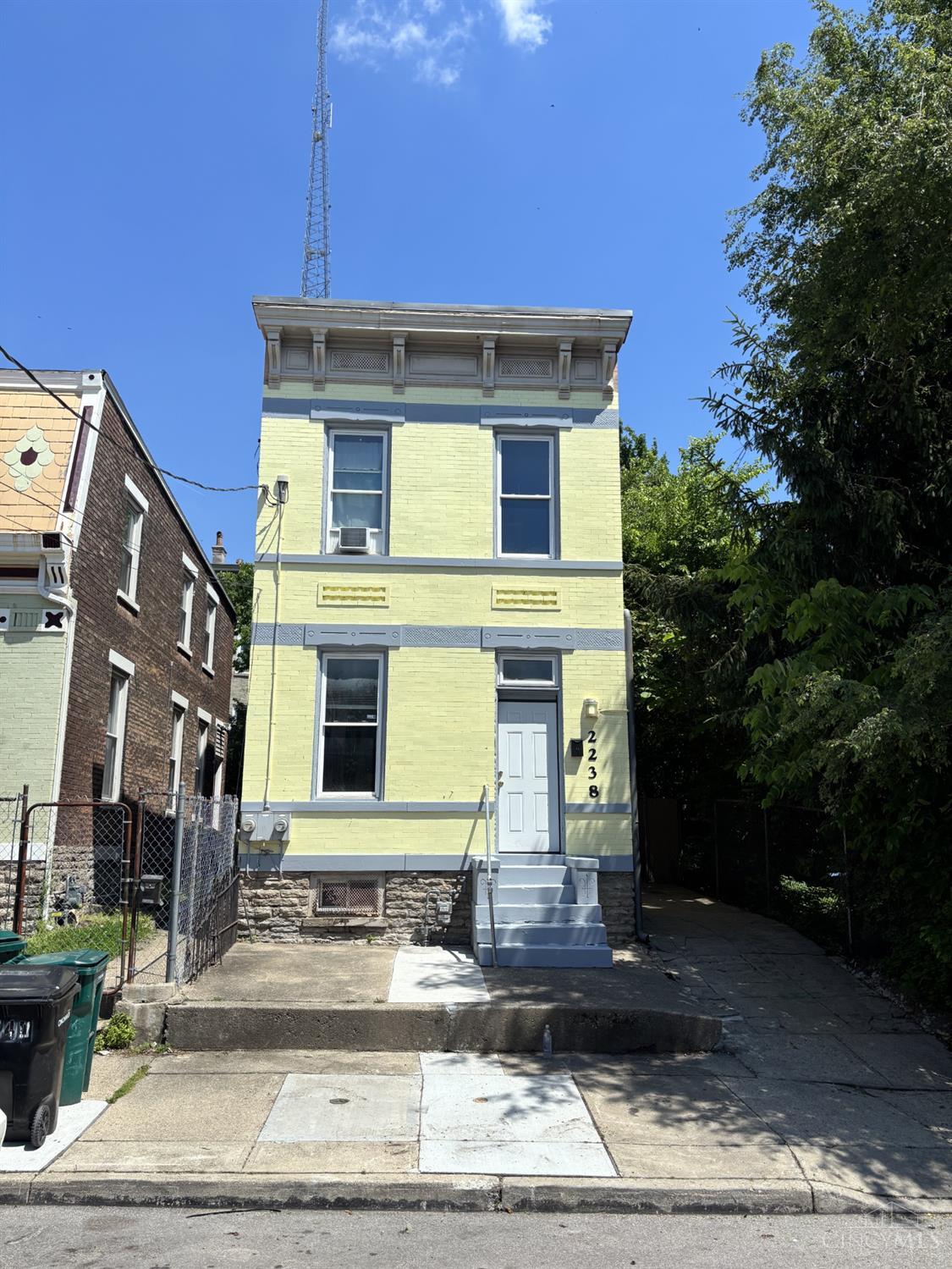 2238 Flora Street