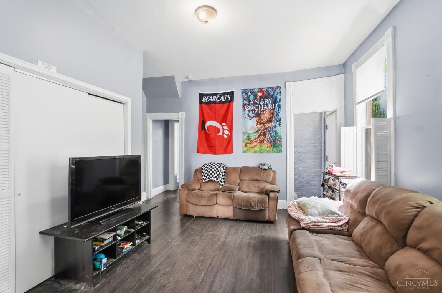 2238 Flora Street