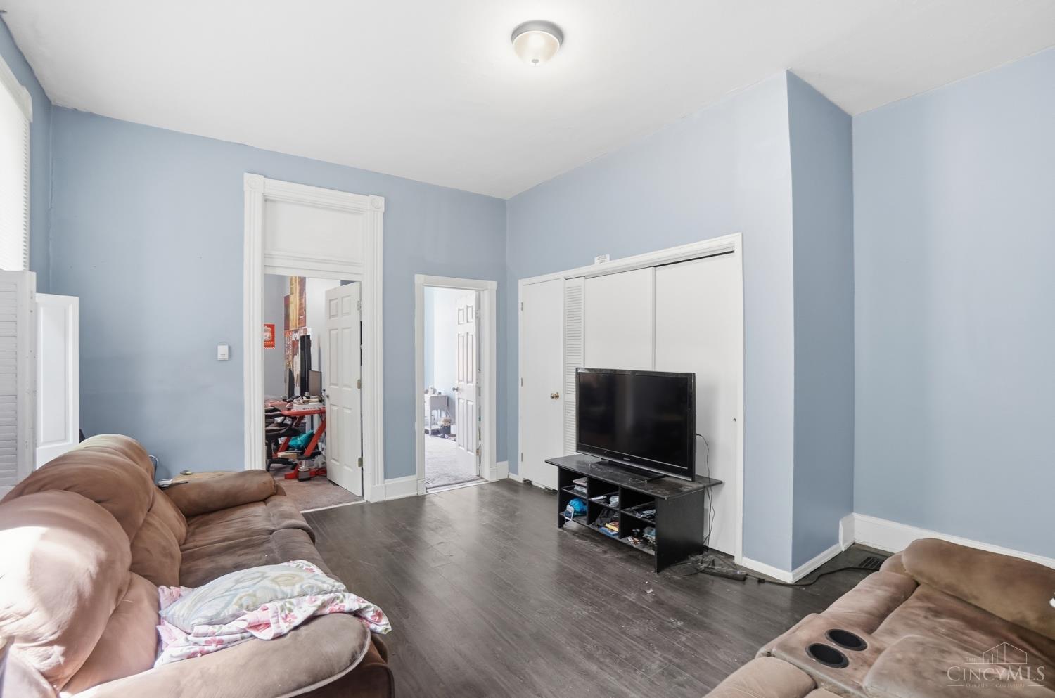 2238 Flora Street