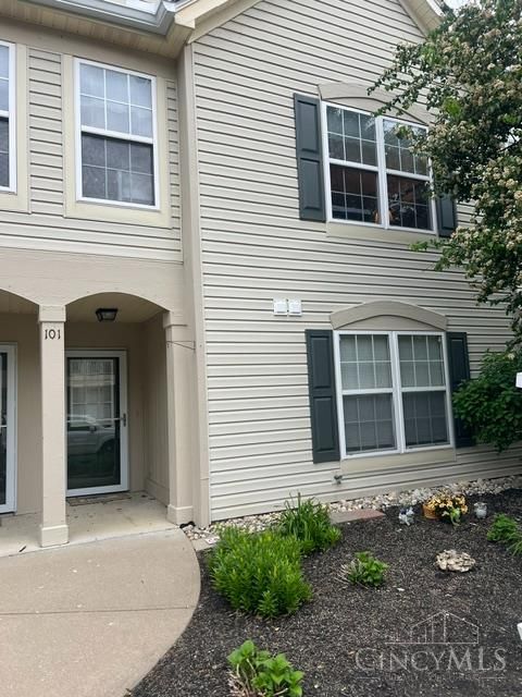 Photo of 101 Ledgerwoods DR, Amelia, OH 45102 (MLS # 1879436)