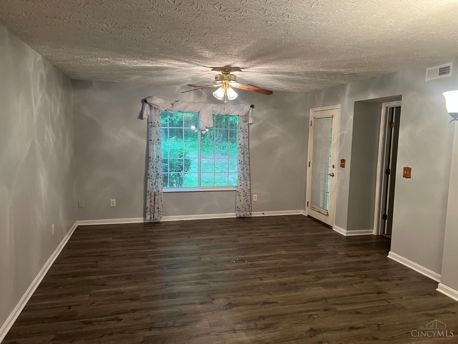101 Ledgerwoods