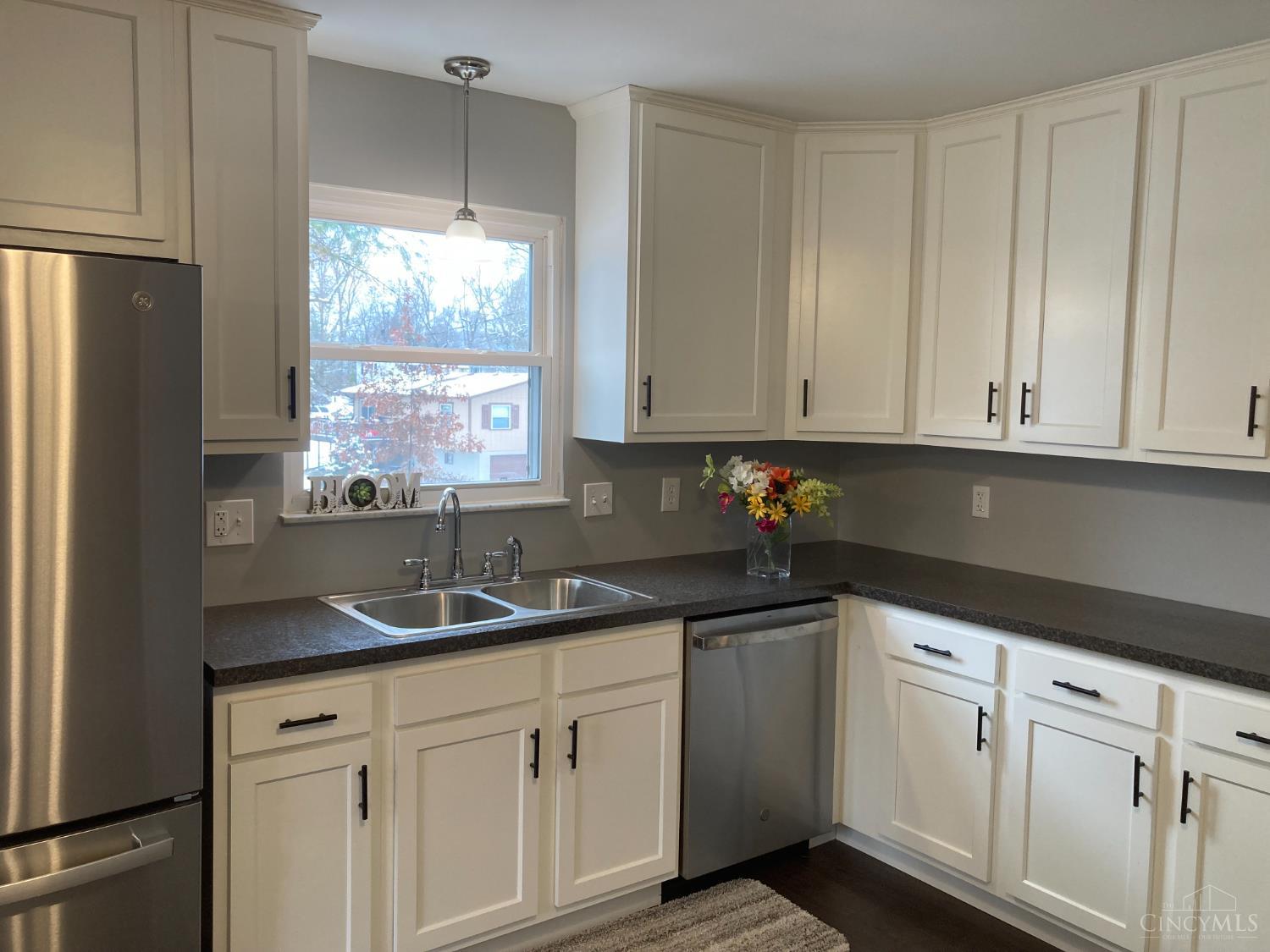 5221 Clearlake Drive