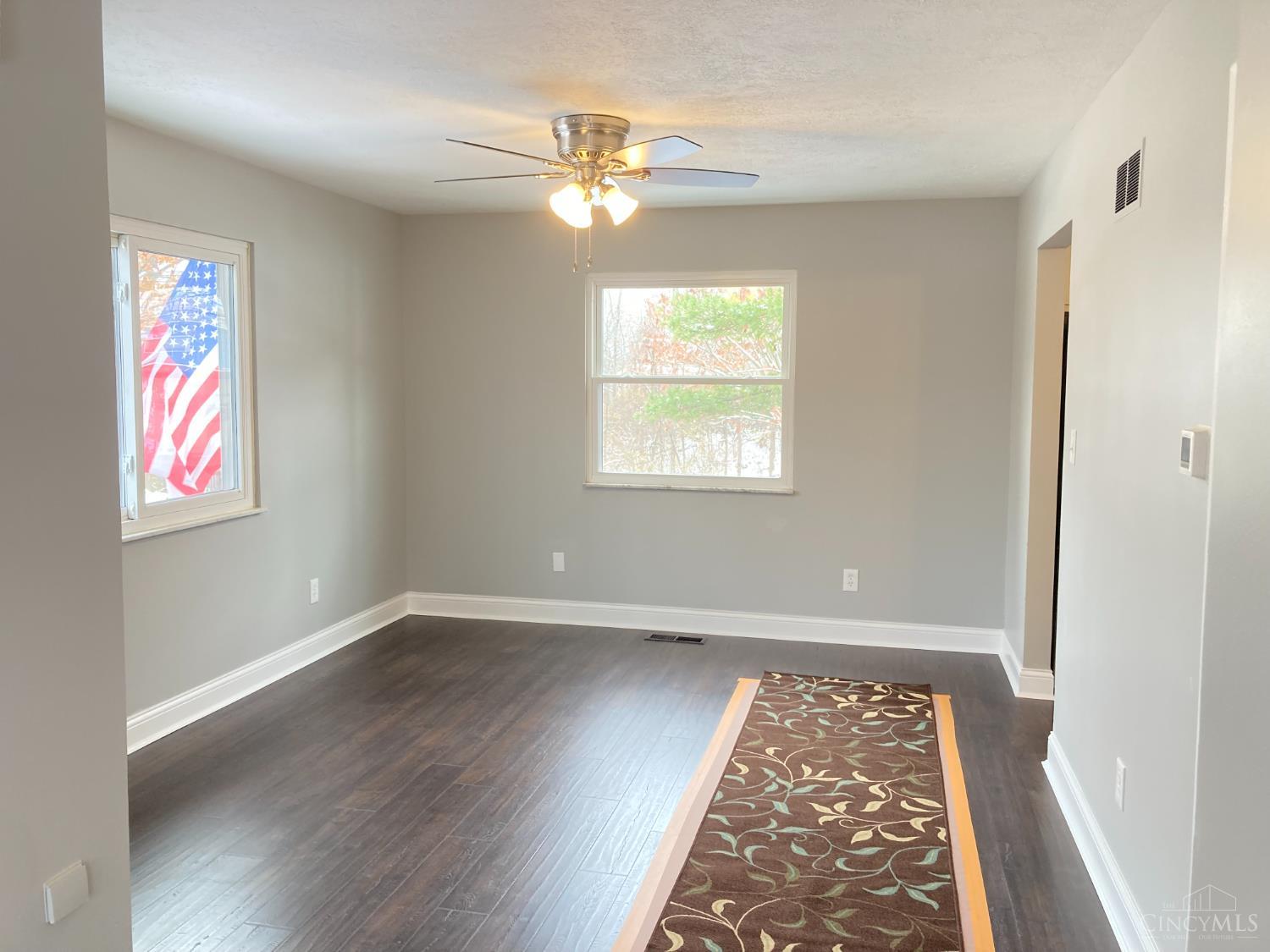 5221 Clearlake Drive