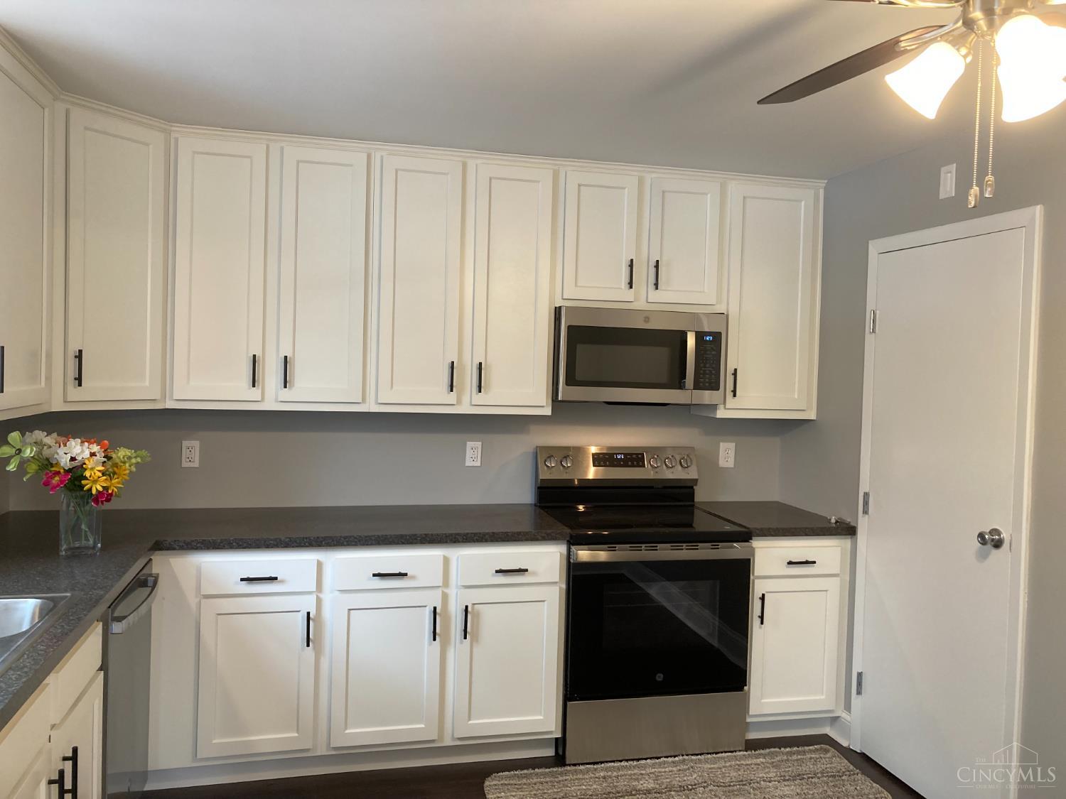 5221 Clearlake Drive