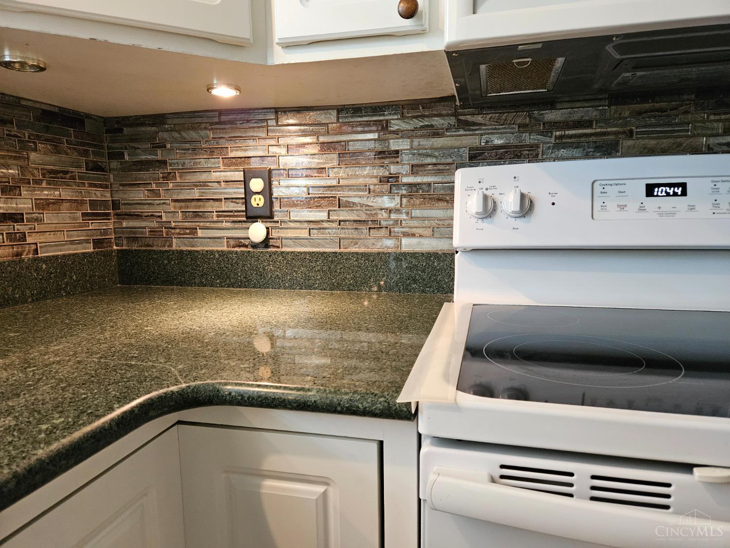 8271 Colonial Mill Manor Mnr, West Chester, Ohio image 37