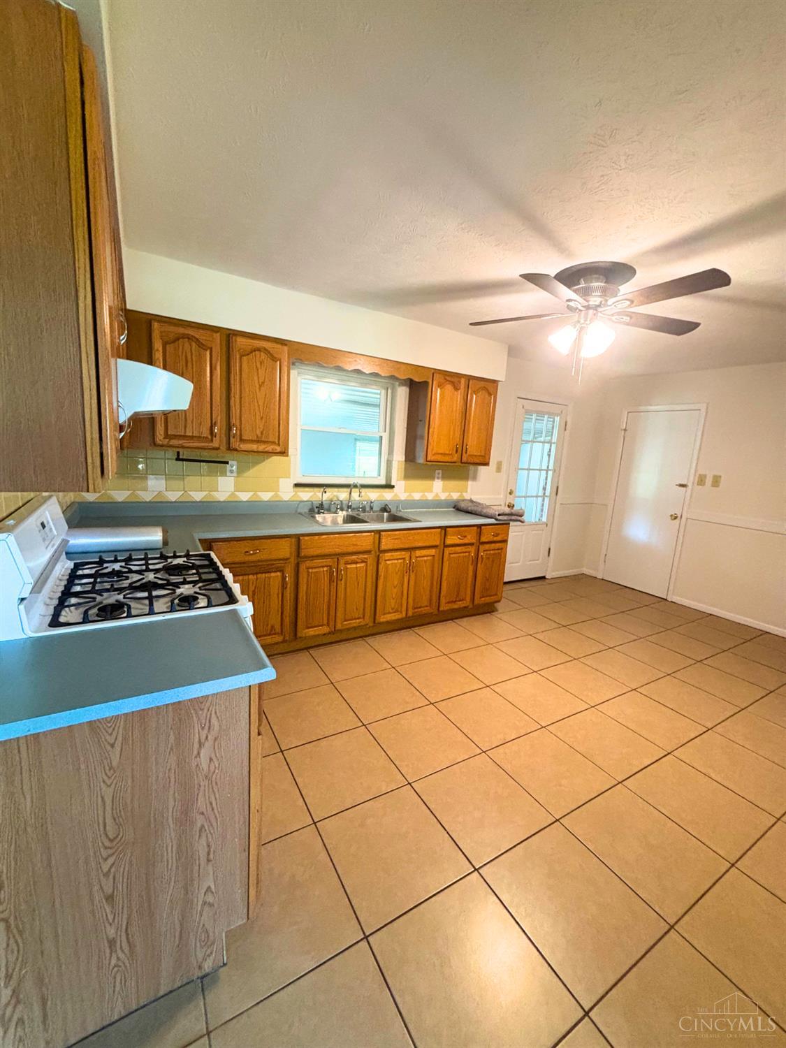 2595 Lebanon Road