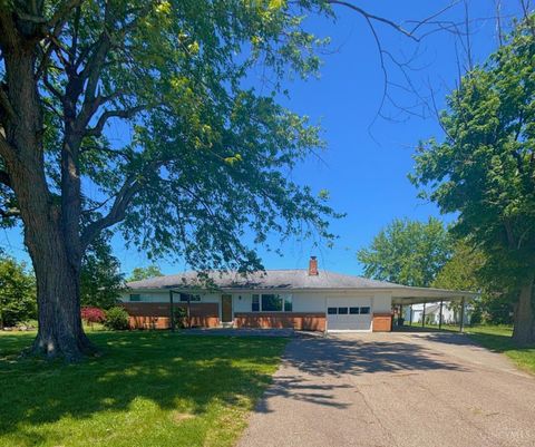 Photo of 2595 Lebanon Road, Lebanon, OH 45036 (MLS # 1878242)