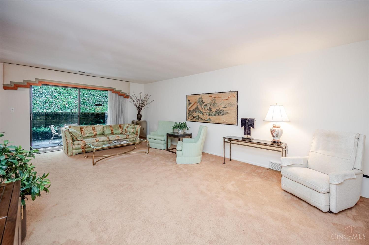 3543 Amberacres Drive #108W, Cincinnati, Ohio image 4
