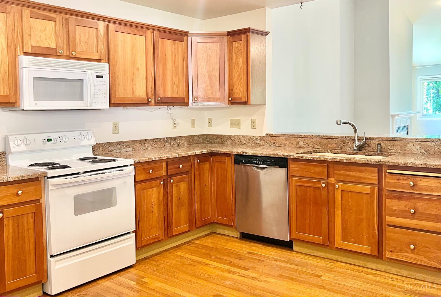 122 Miami Lakes Drive