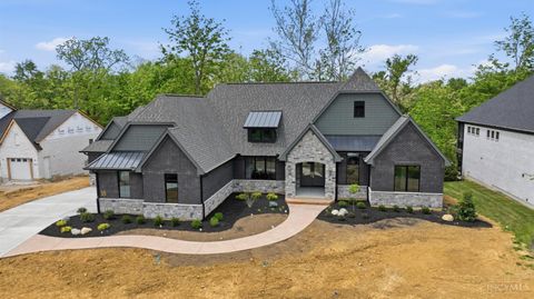 Photo of 18 Chimney Ridge Drive, Loveland, OH 45140 (MLS # 1876944)