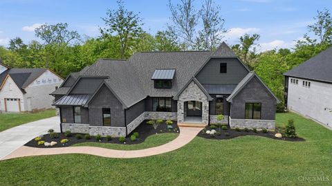Photo of 18 Chimney Ridge Drive, Loveland, OH 45140 (MLS # 1876944)