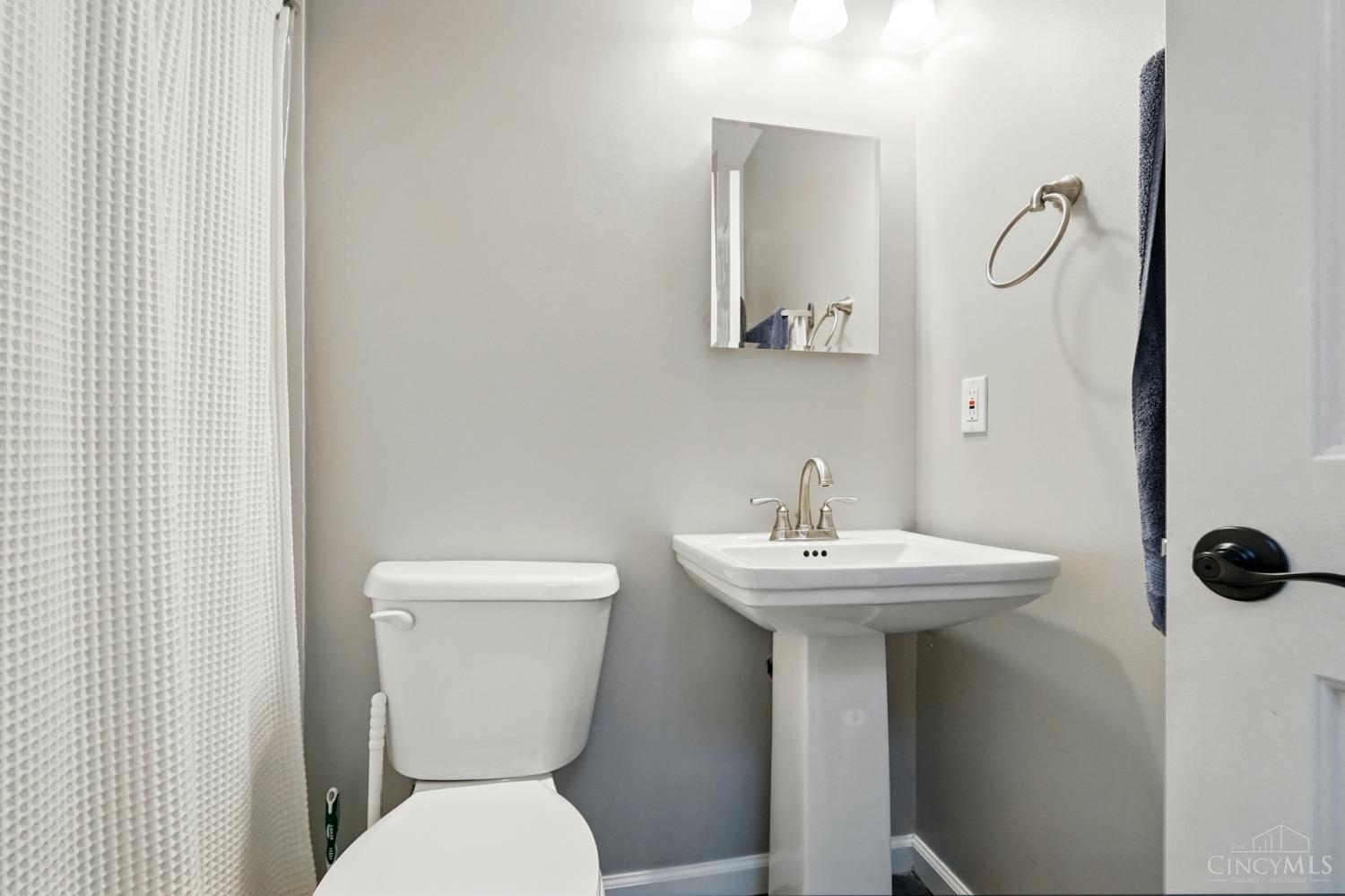 6438 Commanche Drive, West Chester, Ohio image 27
