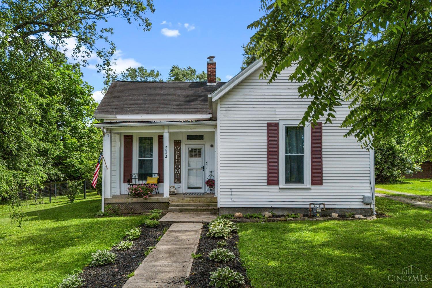 512 W Locust Street