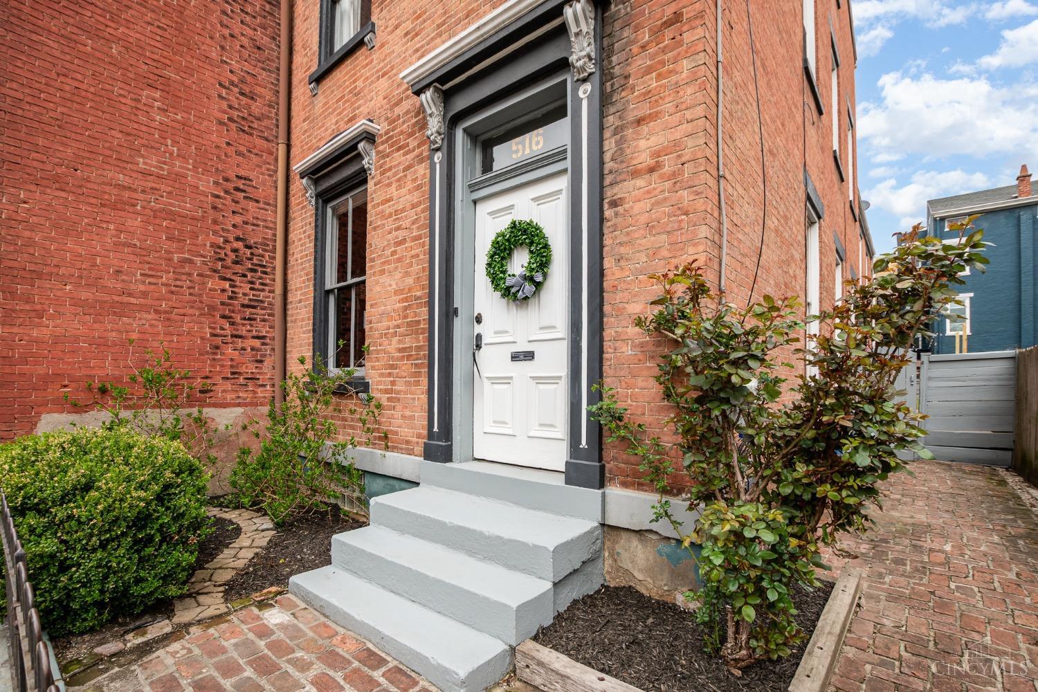 516 E Twelfth Street, Cincinnati, Ohio image 3
