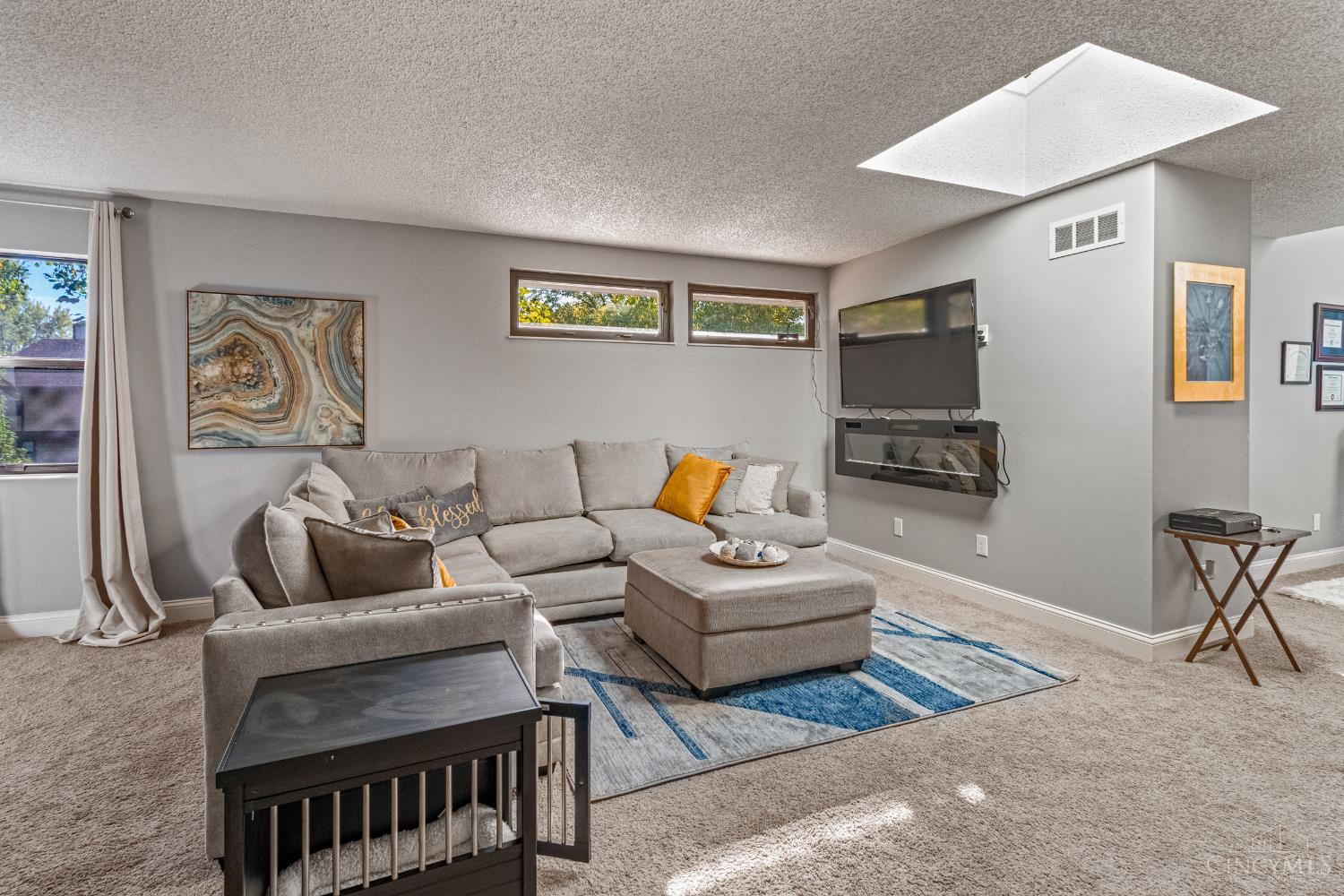 Fairfield, Ohio 45014, United States, 3 Bedrooms Bedrooms, ,3 BathroomsBathrooms,Residential,Active,222104