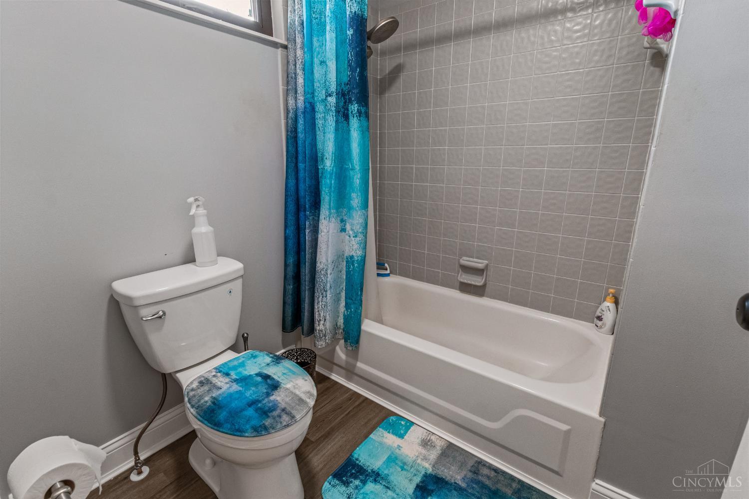 Fairfield, Ohio 45014, United States, 3 Bedrooms Bedrooms, ,3 BathroomsBathrooms,Residential,Active,222104