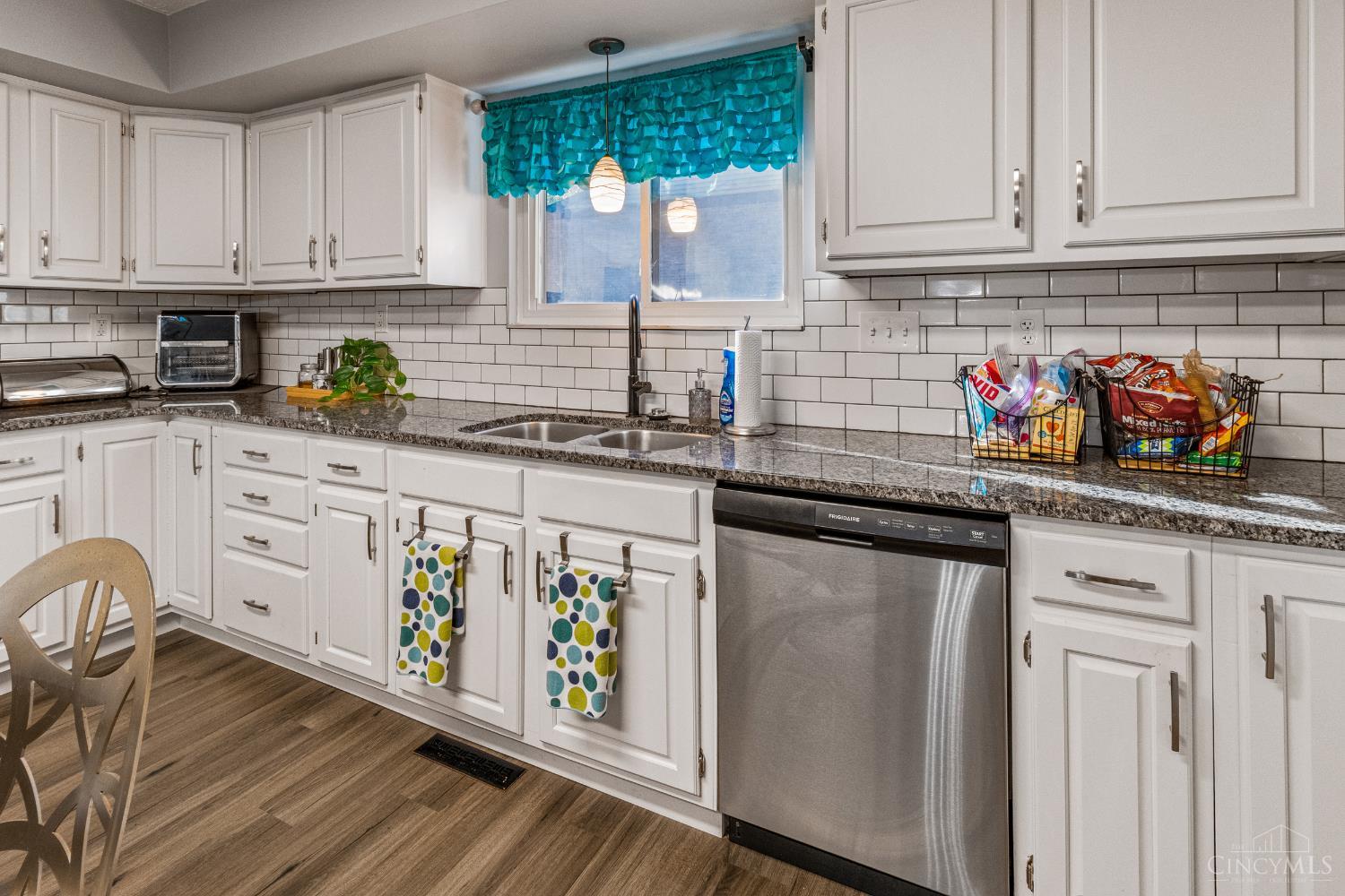 Fairfield, Ohio 45014, United States, 3 Bedrooms Bedrooms, ,3 BathroomsBathrooms,Residential,Active,222104