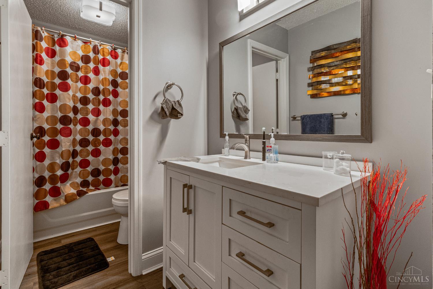 Fairfield, Ohio 45014, United States, 3 Bedrooms Bedrooms, ,3 BathroomsBathrooms,Residential,Active,222104